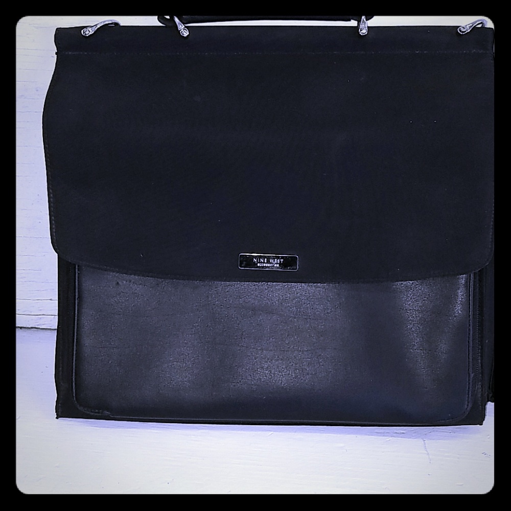 Nine West Messenger/ Shoulder Bag